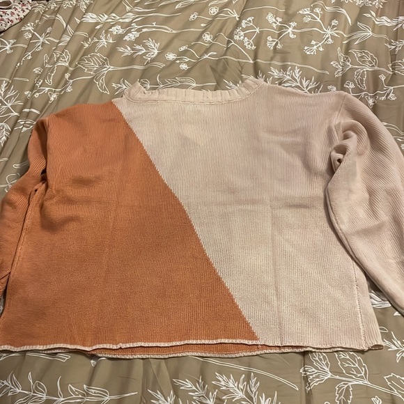Coral and Tan medium size cropped sweater - Picture 2 of 2